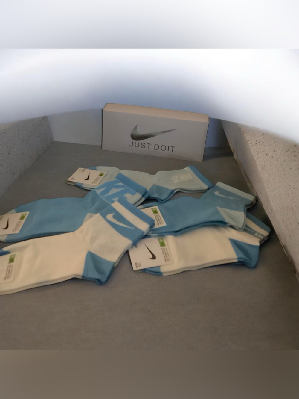Nike Women’s Athletic anklet Socks — White and Light Blue 5 Pack
